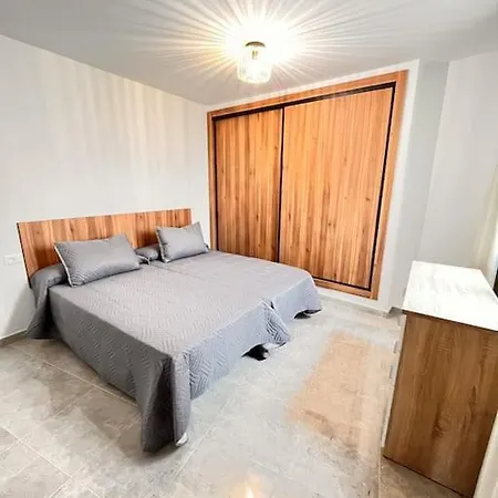 Extenso Y Relajante Apartamento 아파트